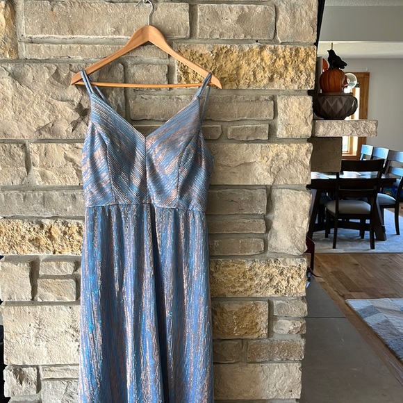 NWT Nightway Metallic Blue & Rose Gold Gown Size 12 - Picture 2 of 16